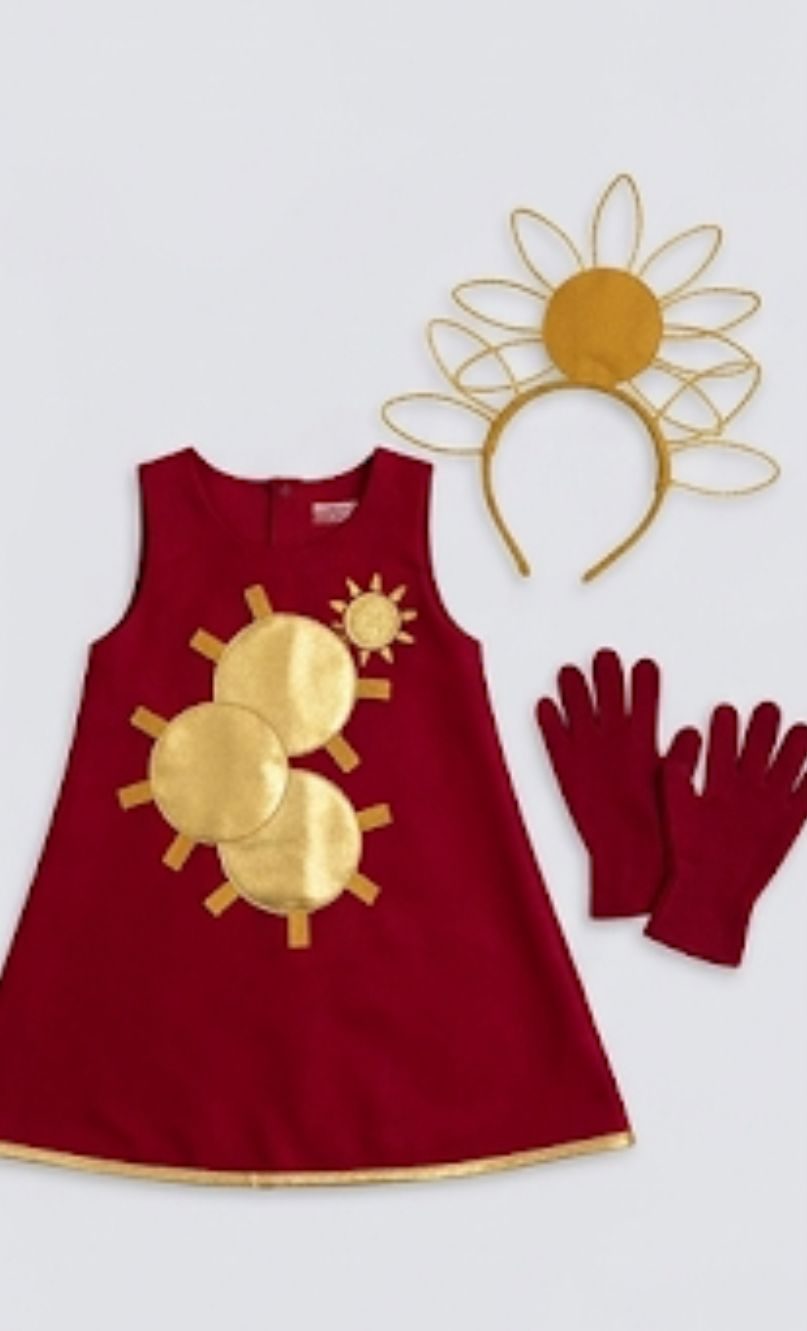Fantasia infantil vestido vermelho com aplique de sol dourado, feita sob medida pelo Ateliê Amarena